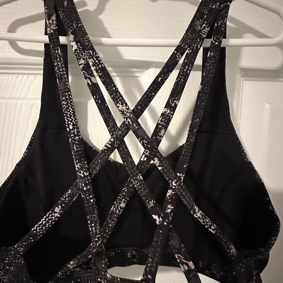 Lululemon Black and White Strappy Sports Bra - XS 4 - Picture 4 of 5
